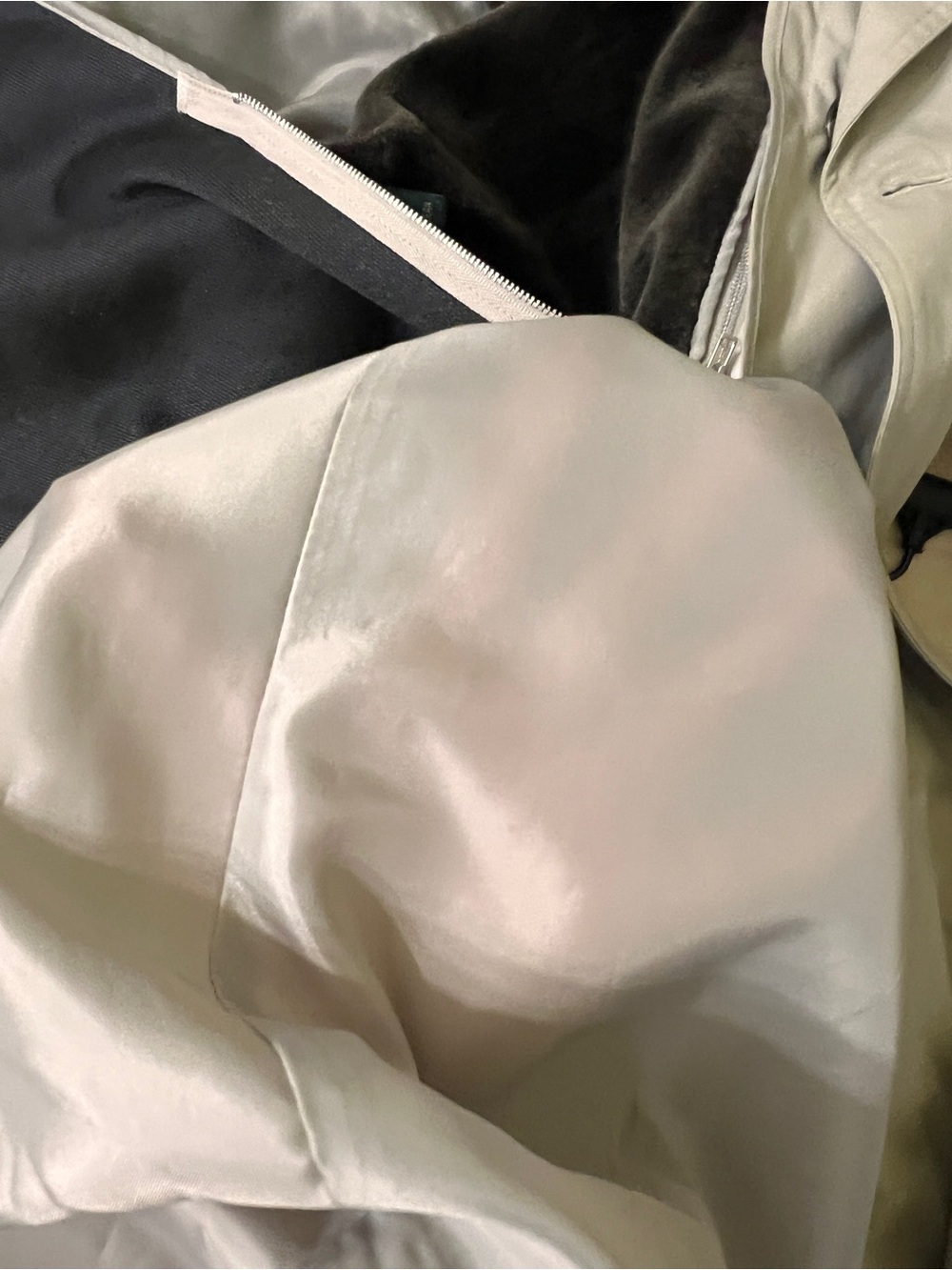 Classic Men’s Double-Breasted Trench Coat — Tan, 44, lined w zip out faux fur - Picture 5 of 9